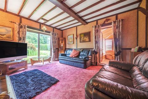 5 bedroom detached house for sale, Bedford Road, Stagsden