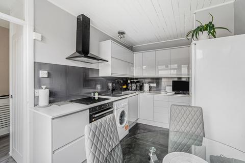 3 bedroom maisonette for sale, Galbraith Street, London, E14