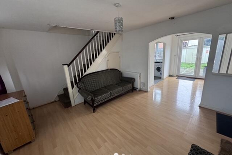 3 bedroom end of terrace house to rent, Heathlands Way, Hounslow TW4