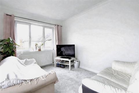 1 bedroom apartment to rent, Old Woking Road, Surrey KT14