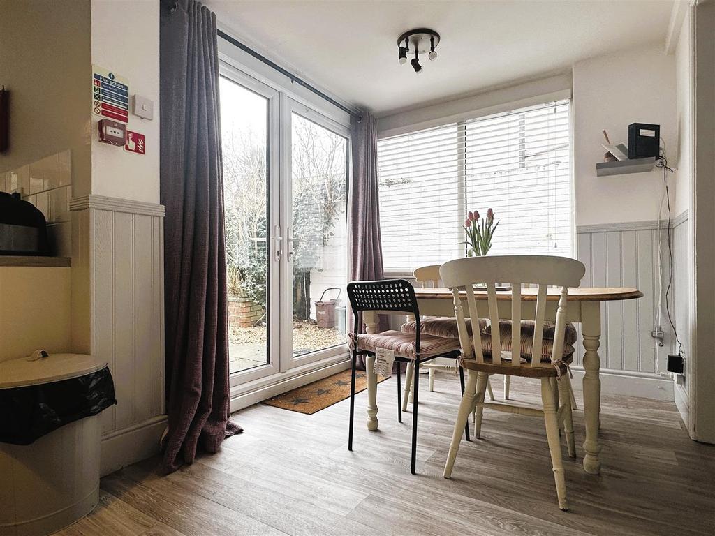 Dining Room.jpg
