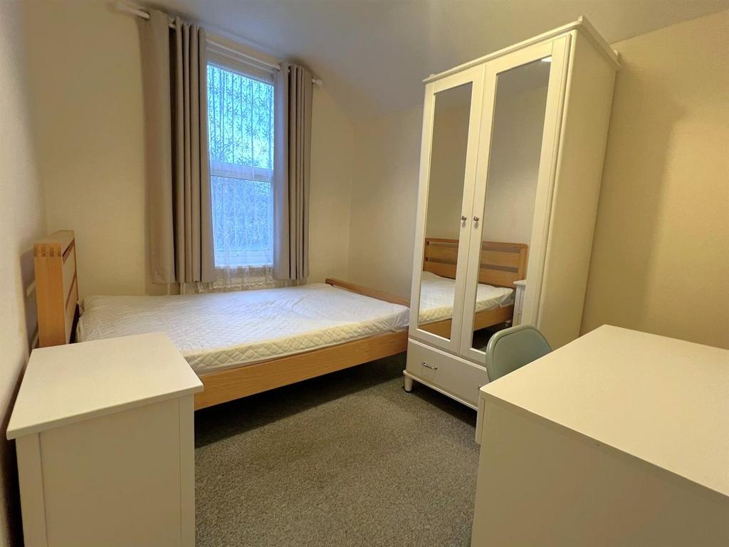 Room 2.jpg