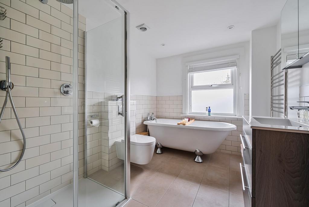 Bathroom En-Suite