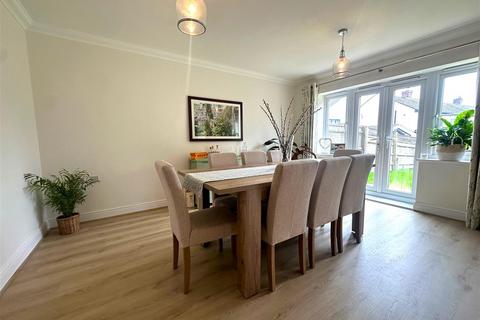 undefined, Courtlands Drive, Watford WD17