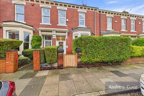 3 bedroom terraced house for sale, Cartington Terrace, Heaton