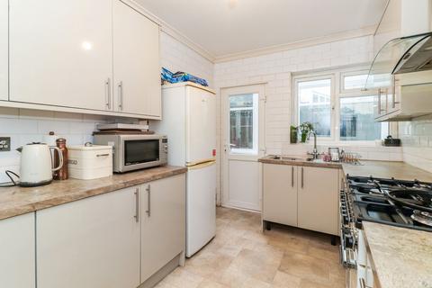 5 bedroom semi-detached house for sale, Durban Road West, Watford, WD18