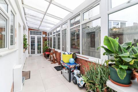 5 bedroom semi-detached house for sale, Durban Road West, Watford, WD18