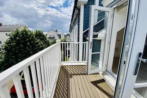 undefined, The Hamptons