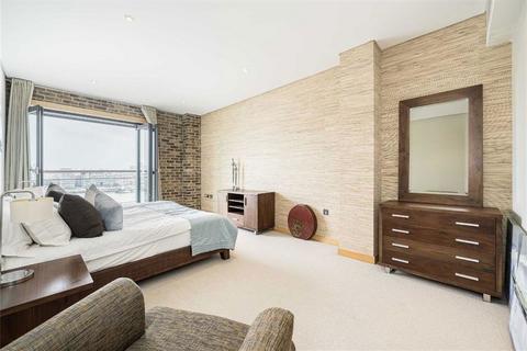 undefined, Shad Thames, London SE1