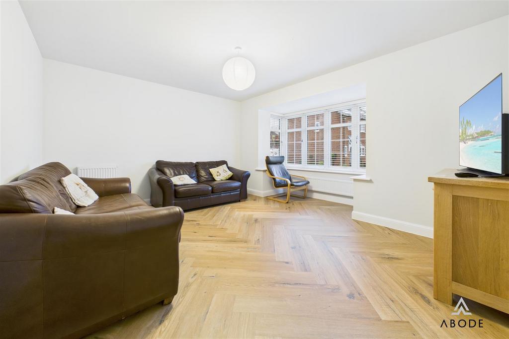 CAM03473 G0-PR0525-STILL016.jpg