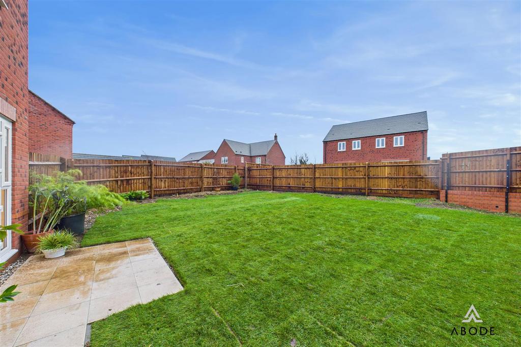 CAM03473 G0-PR0525-STILL034.jpg