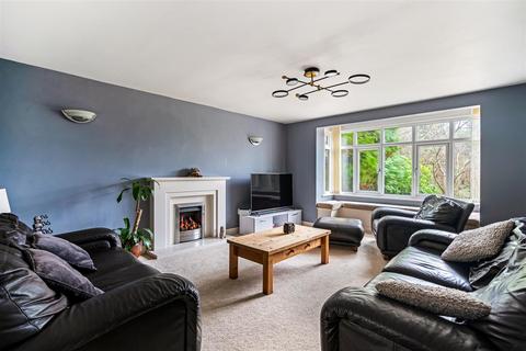 4 bedroom detached house for sale, Kineton Road, Gaydon, Warwick