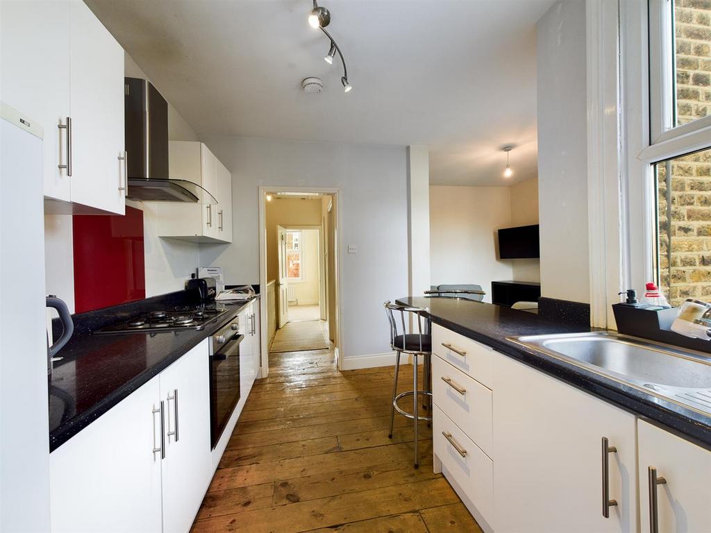 CAM01030 G0-PR0028-STILL005.jpg