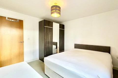 1 bedroom apartment for sale, Western Gateway, London E16