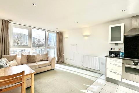 1 bedroom apartment for sale, Western Gateway, London E16