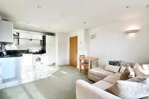 1 bedroom apartment for sale, Western Gateway, London E16