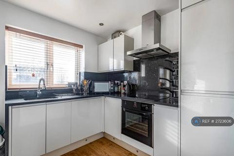 undefined, Raven Square, Alton, GU34