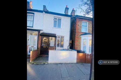 2 bedroom end of terrace house to rent, Elmers Road, London, SE25