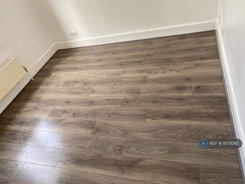 Flooring Second Bedrom