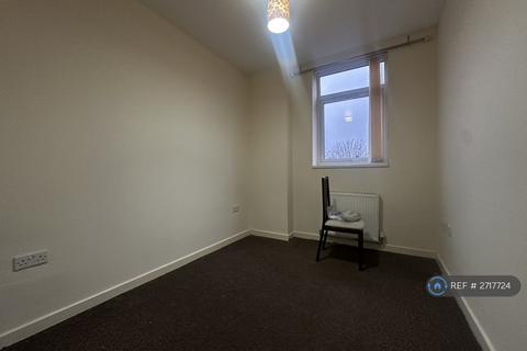 2 bedroom flat to rent, Lower Leys, Evesham, WR11