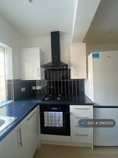 undefined, Park Avenue, Enfield, EN1