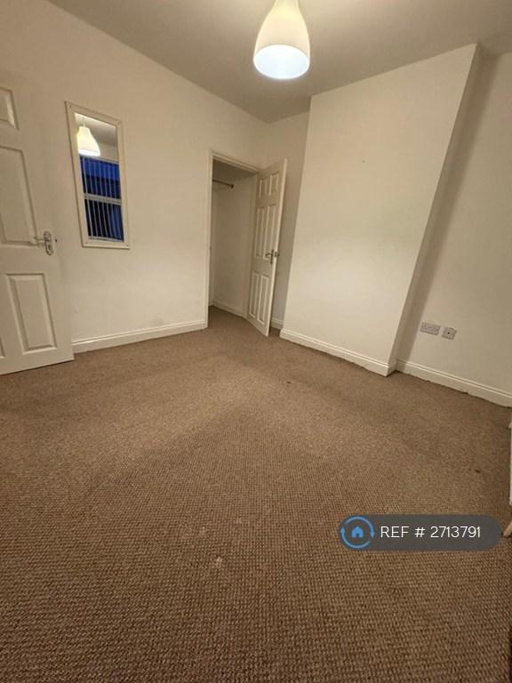 Bedroom - Built In Wardrobe