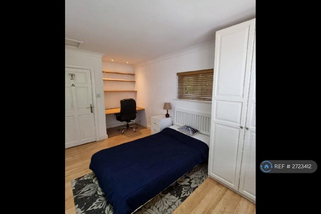 Bedroom 4 Office Space