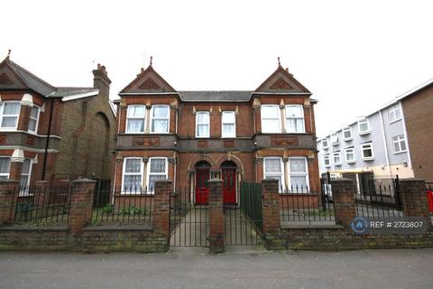 undefined, Turners Hill, Cheshunt, Waltham Cross, EN8