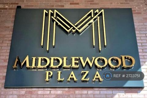 3 bedroom flat to rent, Middlewood Plaza, Salford, M5