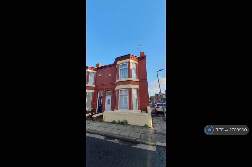 Spacious 3 Bedroom End Of Terrace