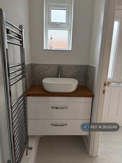 3 bedroom terraced house to rent, Larchgrove Walk, Weston-Super-Mare, BS22
