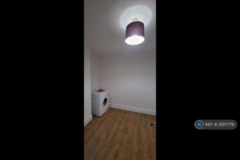 4 bedroom terraced house to rent, Britton Street, Gillingham, ME7