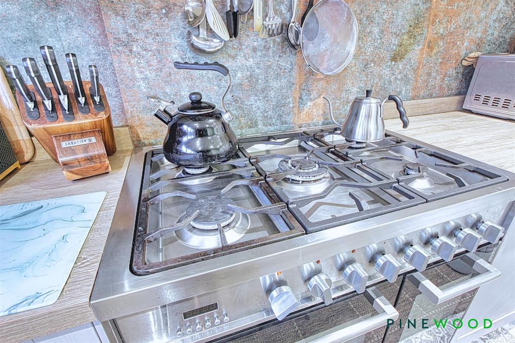 Kitchen diner