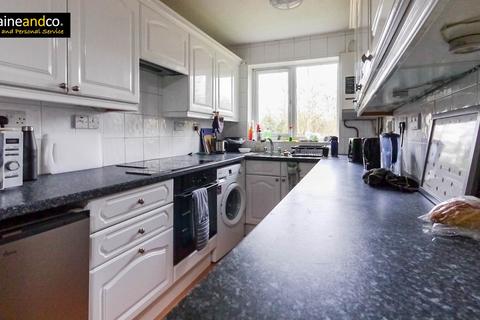 undefined, Lane End, Hatfield