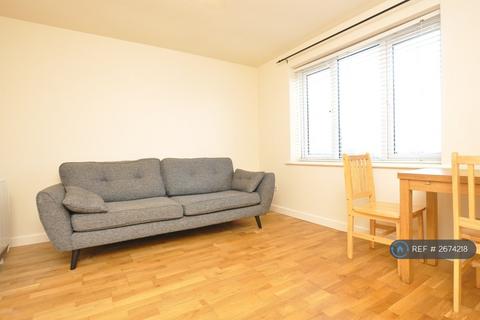 undefined, New Ash Close, London, N2
