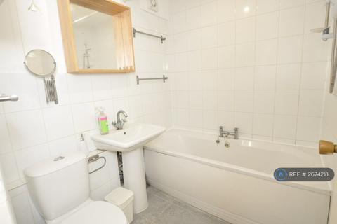 undefined, New Ash Close, London, N2