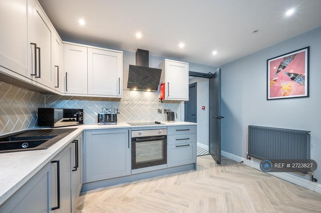 Communal Kitchen