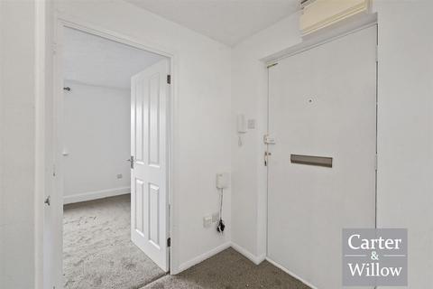 1 bedroom apartment for sale, Honey Close, Dagenham, Essex