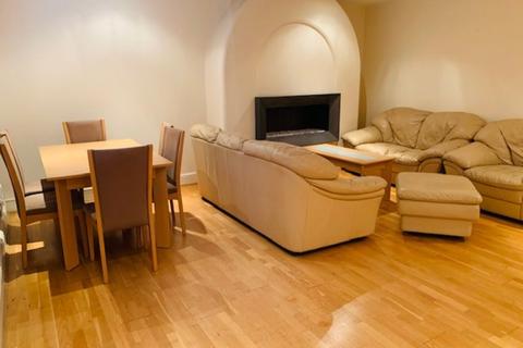 undefined, Purley CR8