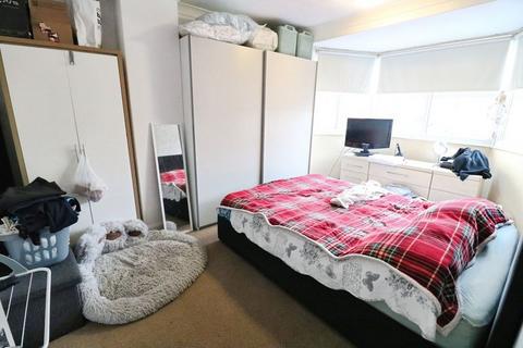 undefined, Loyd Street, Hull