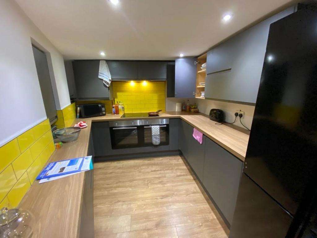 Kitchen (2)