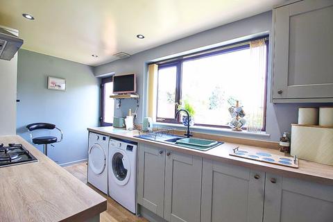 undefined, Dovedale Road, ETTINGSHALL PARK, WV4 6RE