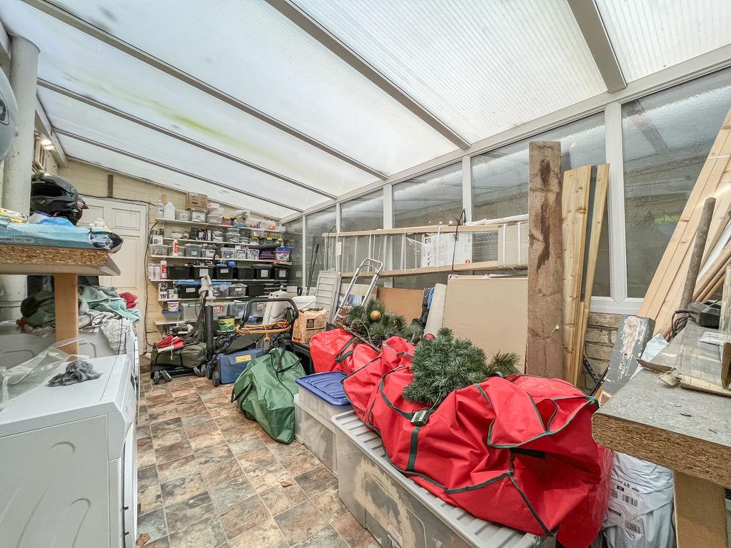 Lean to/utility area