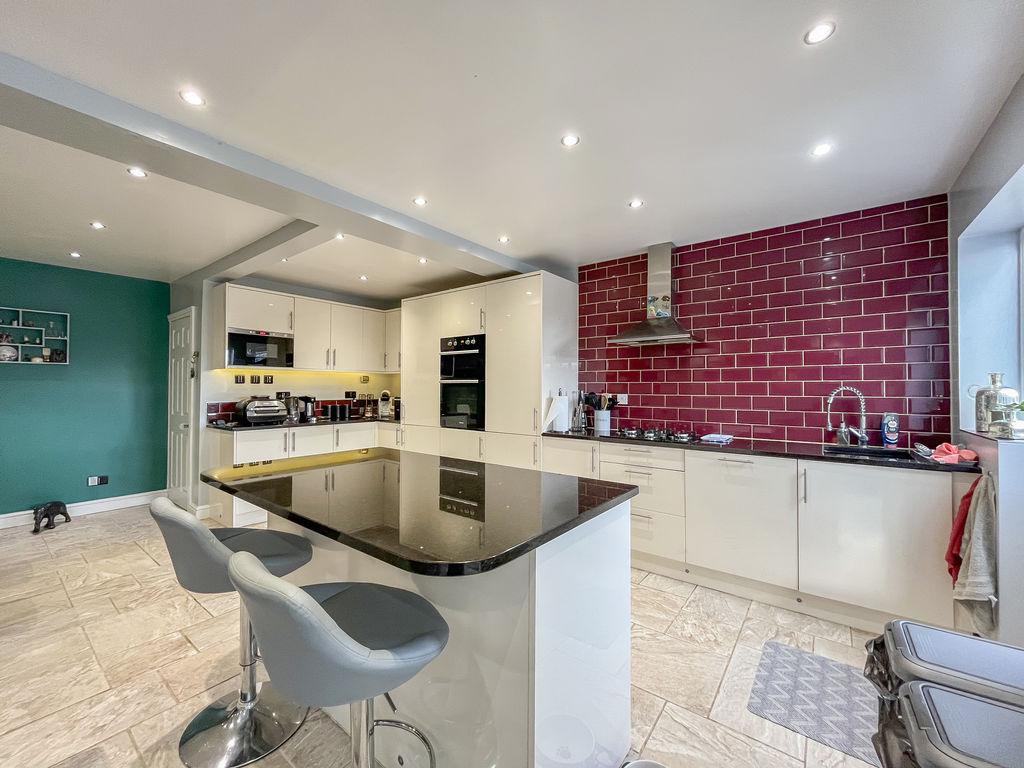 Kitchen/living area