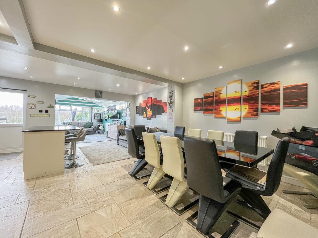 Kitchen/living area