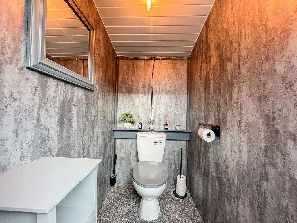 Outside wc