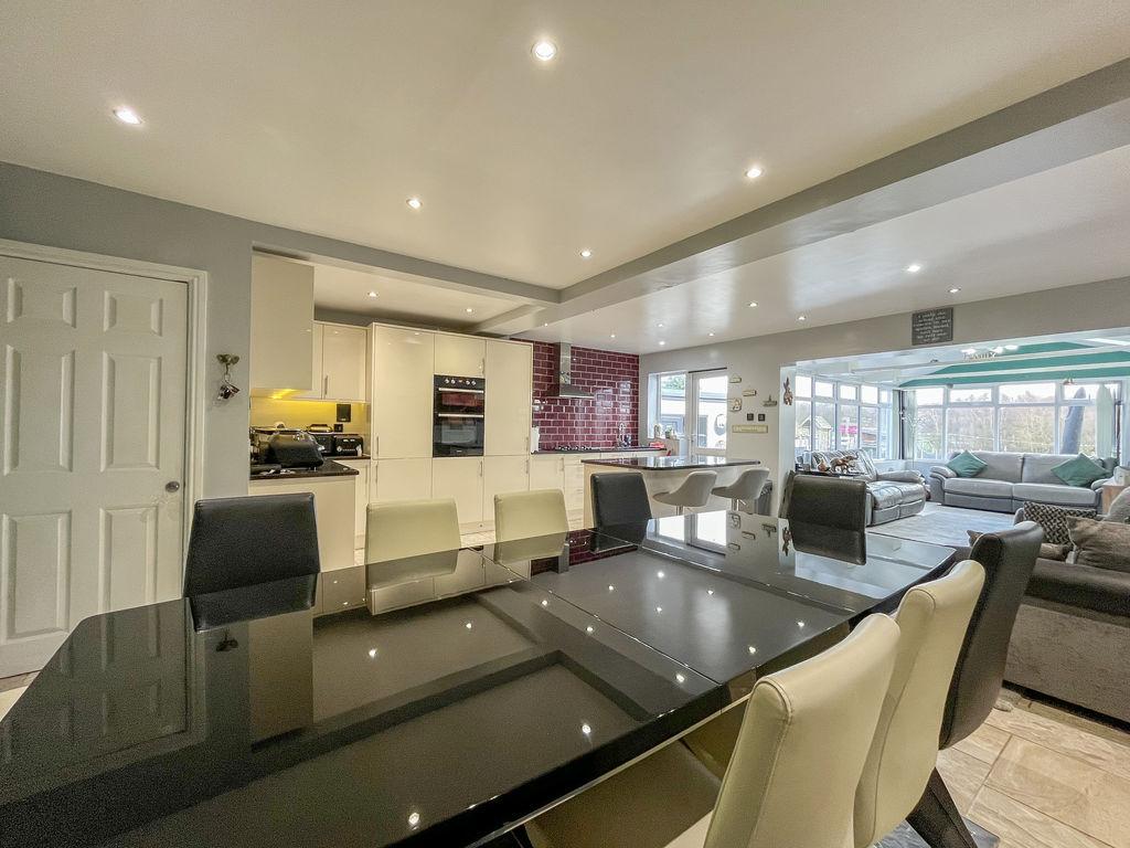 Kitchen/living area