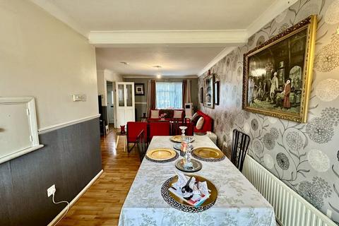 undefined, Ventnor Gardens, Luton