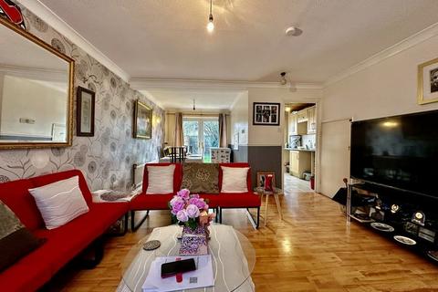 undefined, Ventnor Gardens, Luton