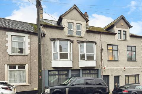 undefined, Very Large Fully Refurbished 4/5 Bed House. Fair View, Blackwood